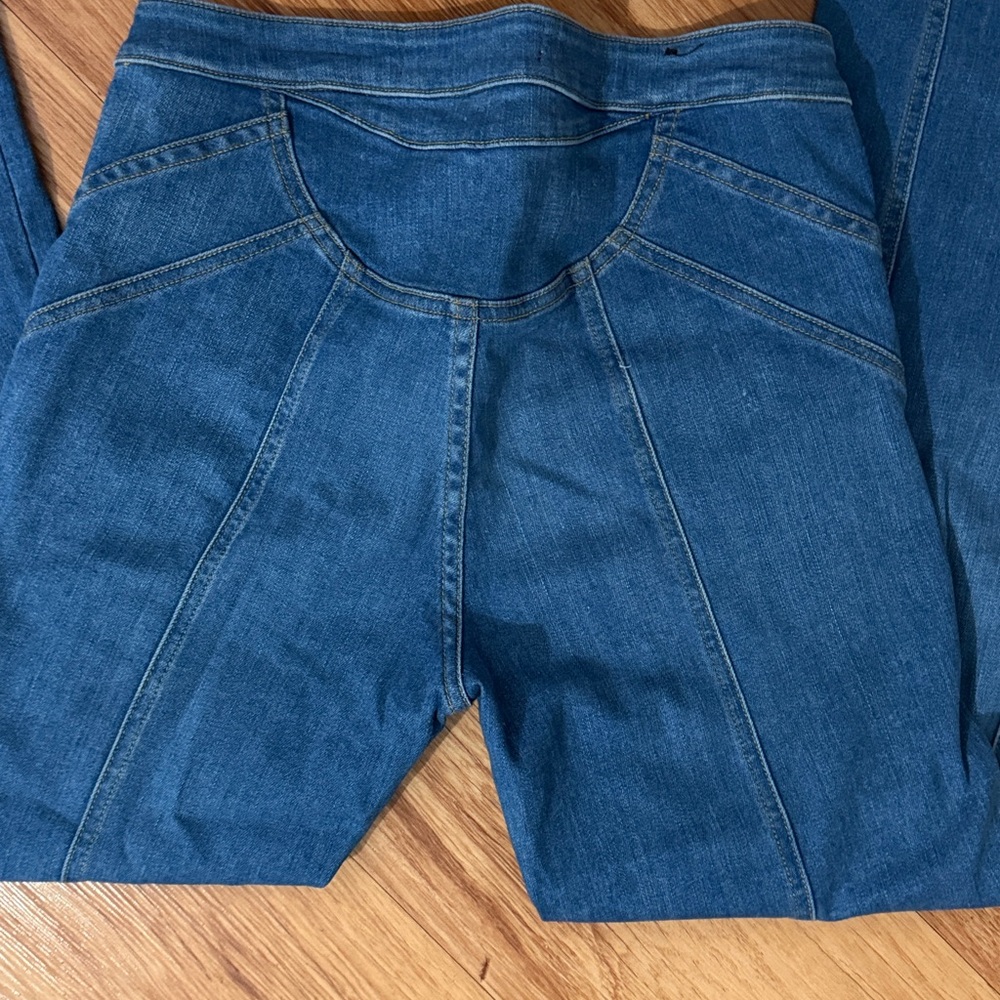 Veronica Beard Denim Flare Jeans - Picture 5 of 6